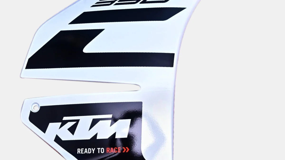 KTM RC 200 Price, Specs, Top Speed, Mileage, Reviews & Photos